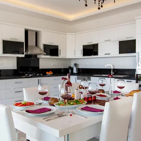 Vila Islamlar Sleeps 6 With Pool Air Con And Wifi Islamlar (Mediterranean)