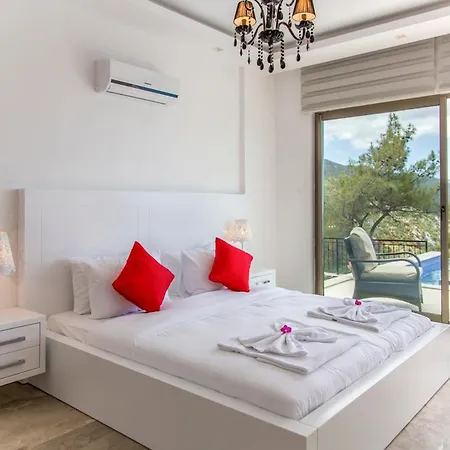 Vila Islamlar Sleeps 6 With Pool Air Con And Wifi